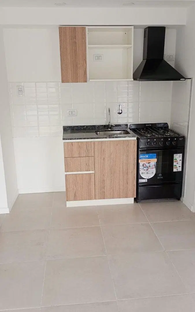VENTA MONOAMBIENTE CON BALCÓN - SANTOS LUGARES 5