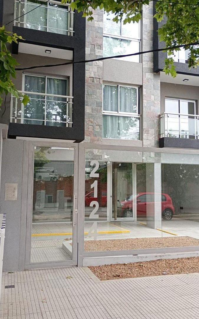 VENTA MONOAMBIENTE CON BALCÓN - SANTOS LUGARES