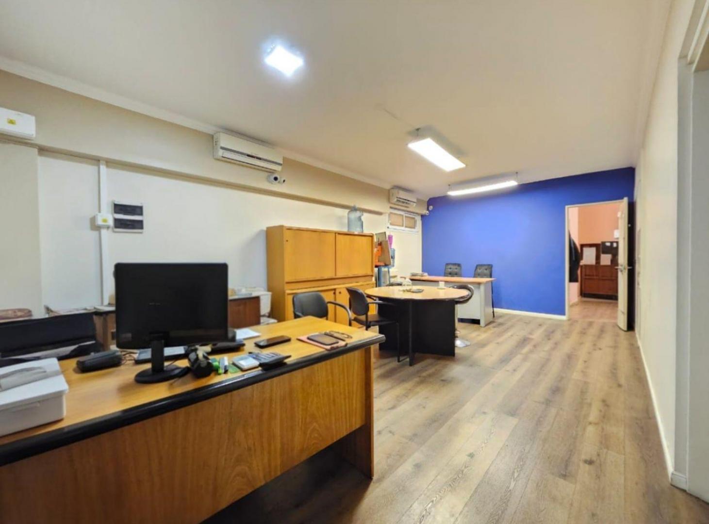 Foto de OFICINA A LA VENTA EN SAN NICOLAS, imagen 2