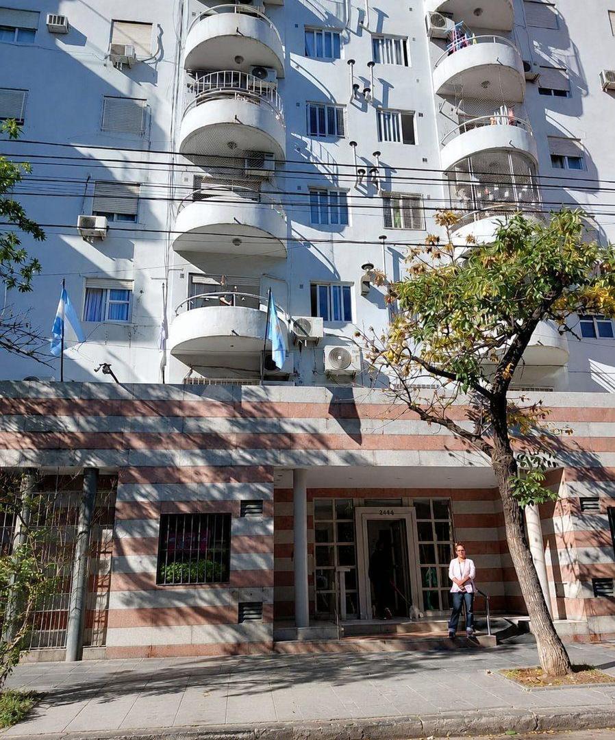 VENTA DEPARTAMENTO 3 AMBIENTES FLORES CON BALCON