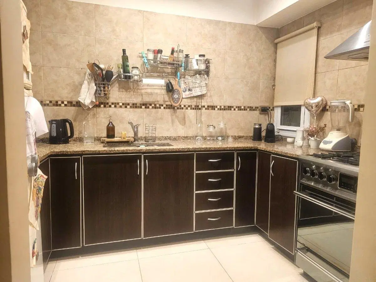 CASA 4 AMBIENTES VENTA PARQUE LELOIR JARDIN PILETA 4