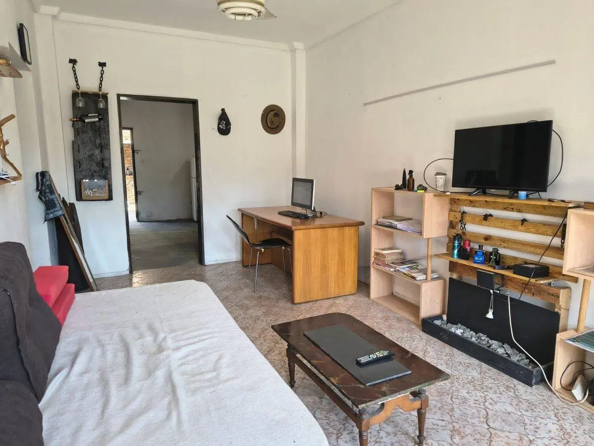 Venta Casa 3 amb a Refaccionar Lote Propio 10x21 4