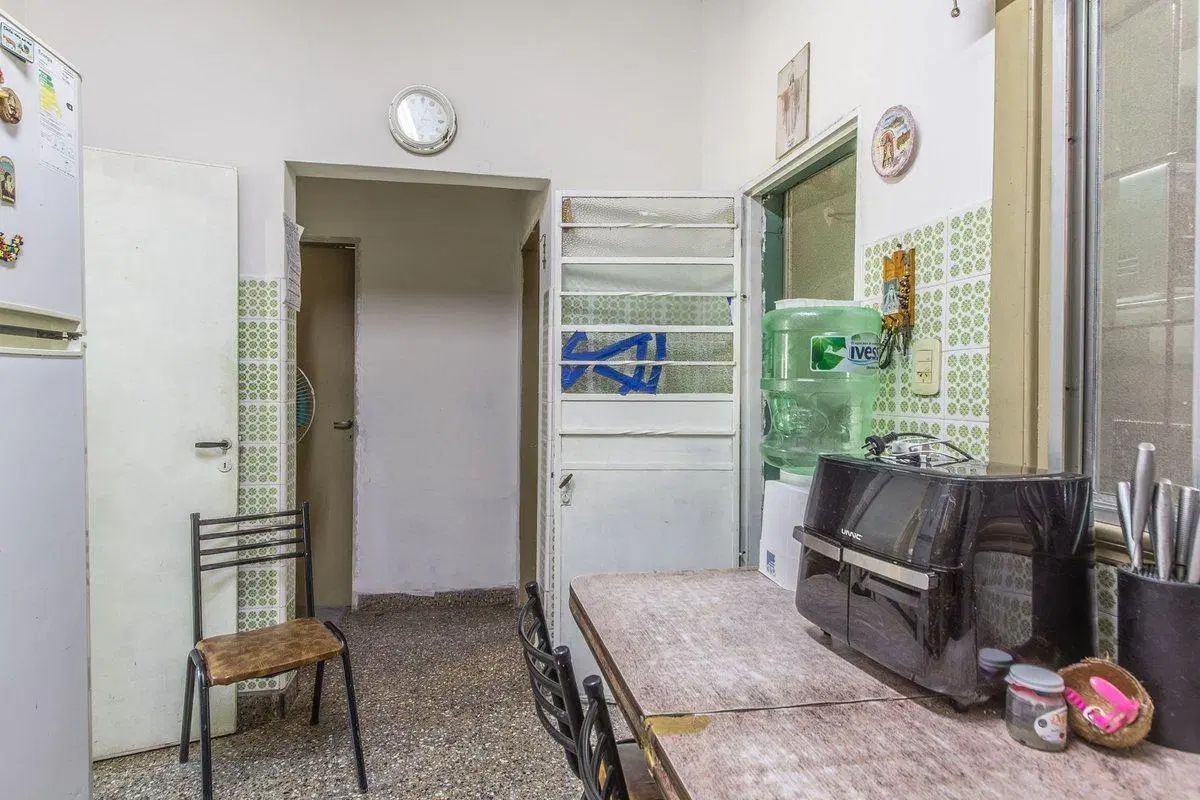 VENTA CASA 4 AMBIENTES + GALPON EN ESQUINA TABLADA 2