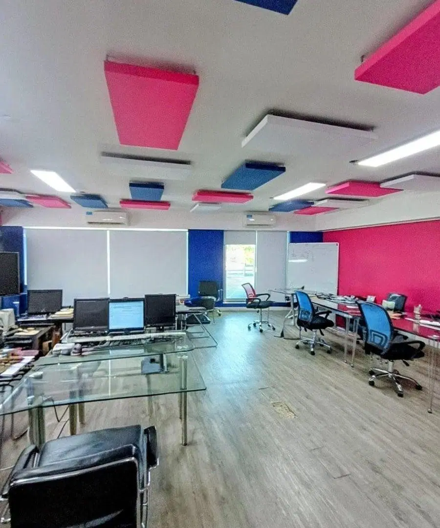 Venta Oficina de  247 Metros en Parque Patricios 5