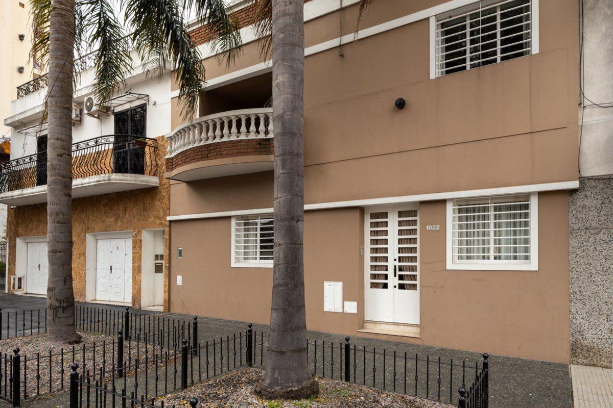 VENTA CASA 5 AMBIENTES PARQUE CHACABUCO TERRAZA