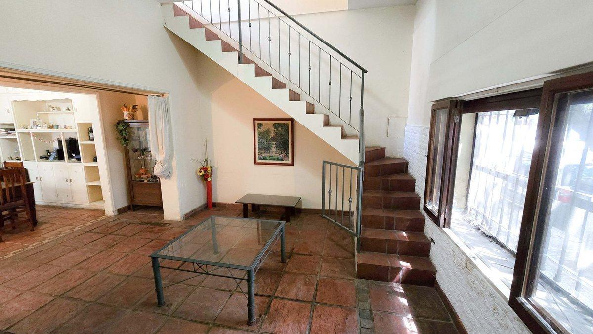 VENTA CASA 4 AMB TERRAZA Y COCHERA EN BOEDO