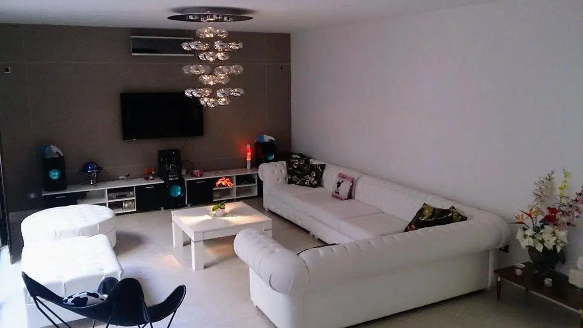 VENTA CASA AVELLANEDA 6 AMBIENTES PARQUE PILETA 2