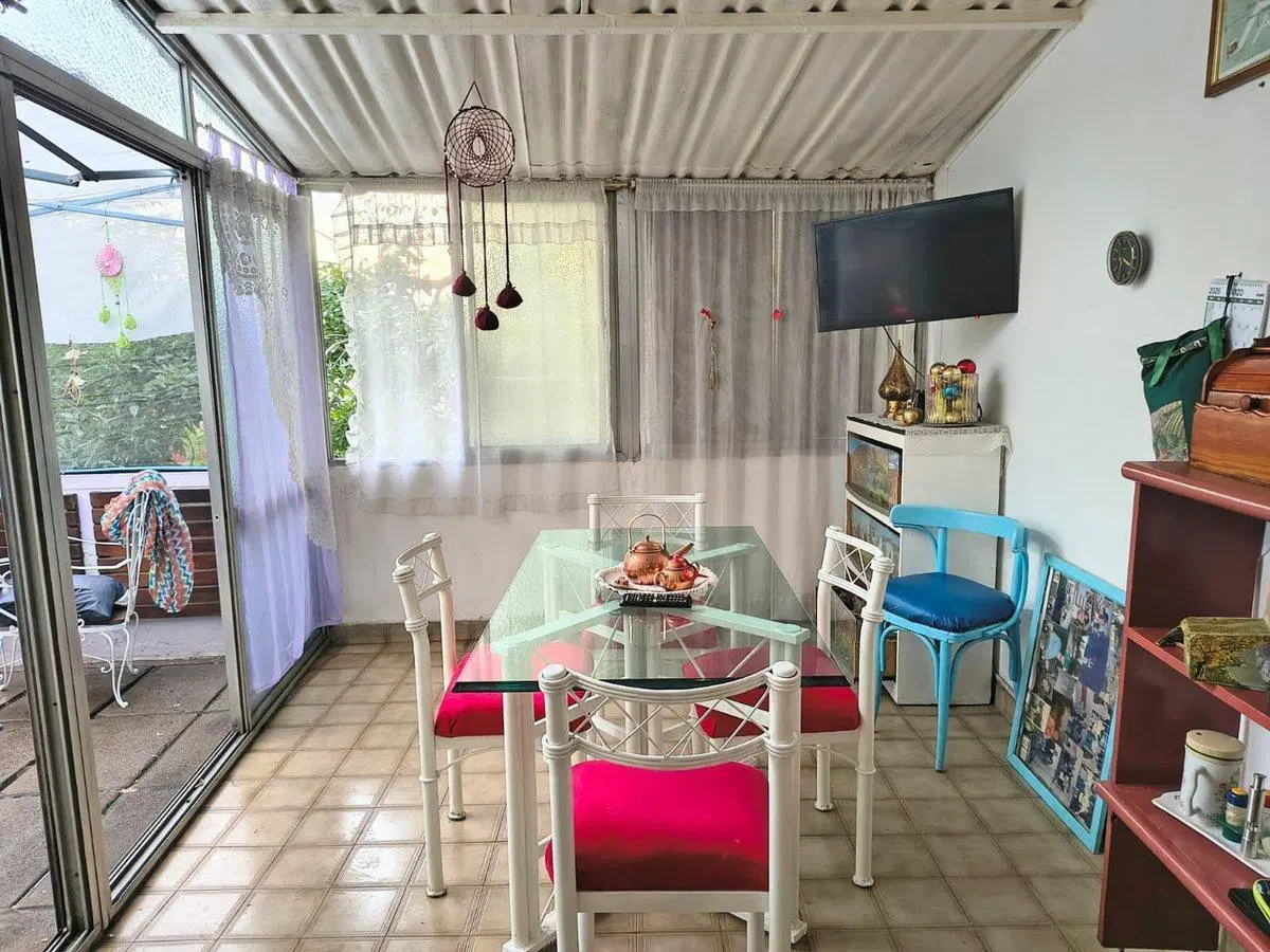VENTA DPTO 2 Y 1/2 AMBIENTES CON TERRAZA PROPIA. 2