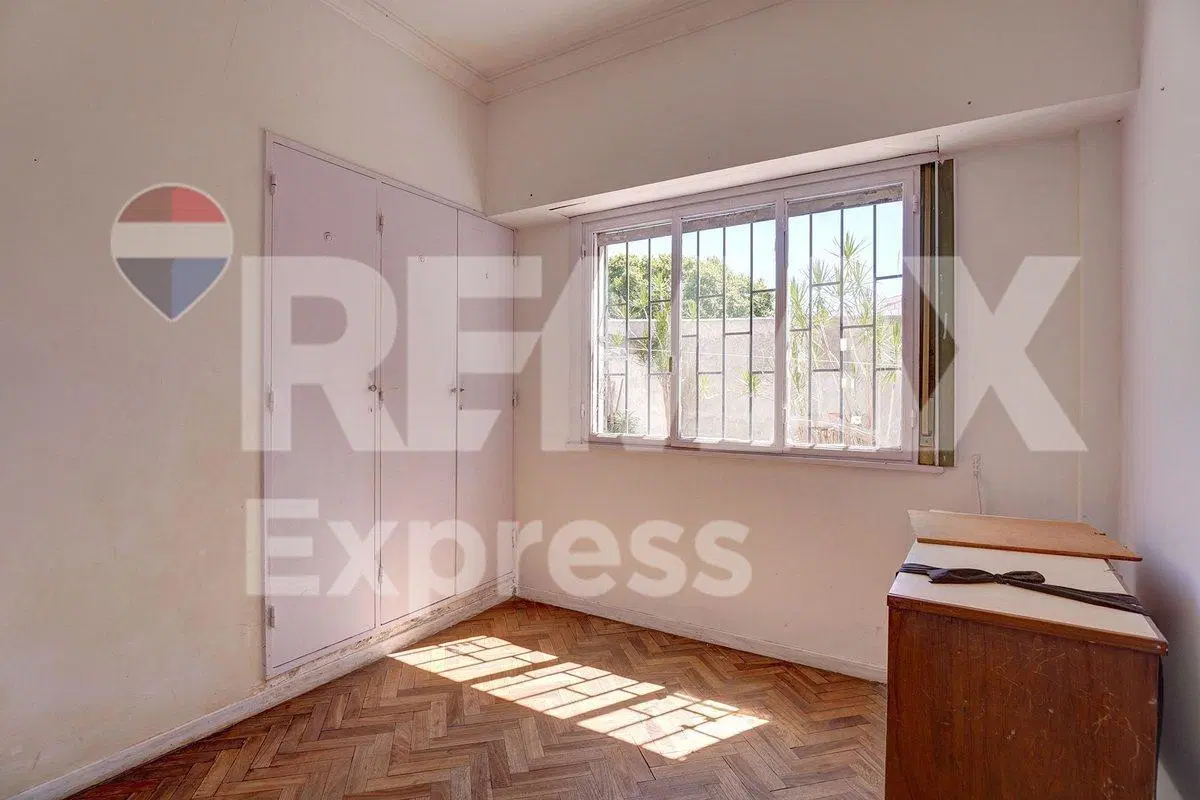 Venta Departamento 4 ambientes con Jardín / V Luro 5