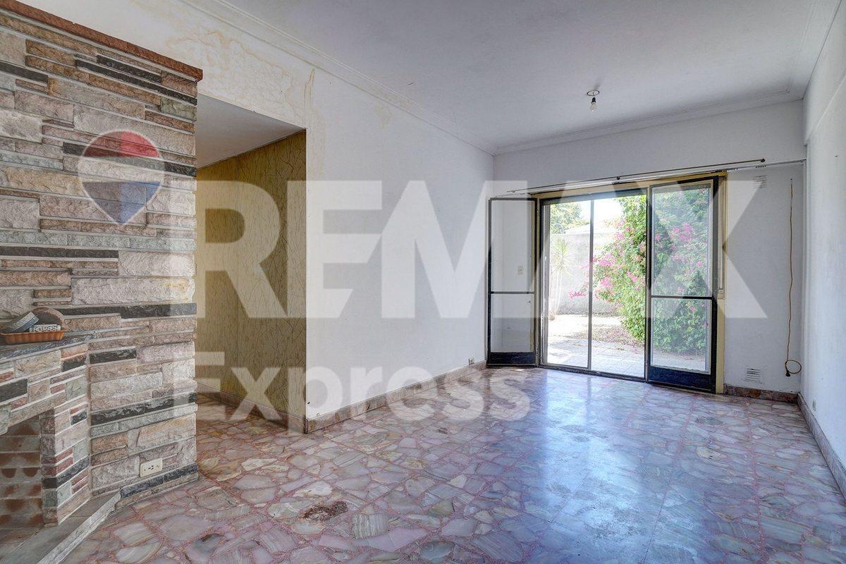 Venta Departamento 4 ambientes con Jardín / V Luro