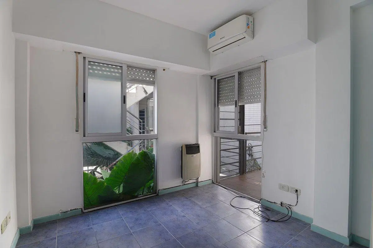 Venta PH 2 ambientes Saavedra con balcón cochera 8