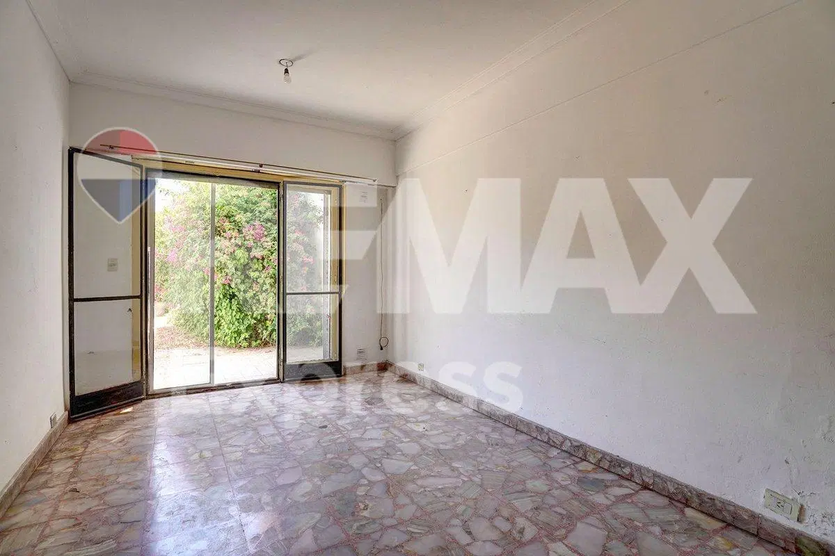 Venta Departamento 4 ambientes con Jardín / V Luro 4