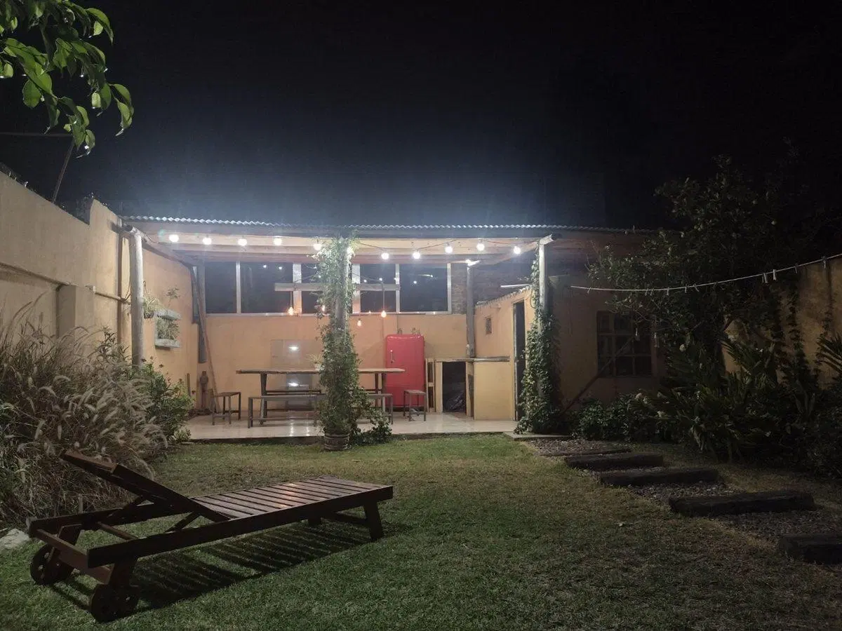 VENTA CASA 4 DORMITORIOS COCHERA QUINCHO MORON 2