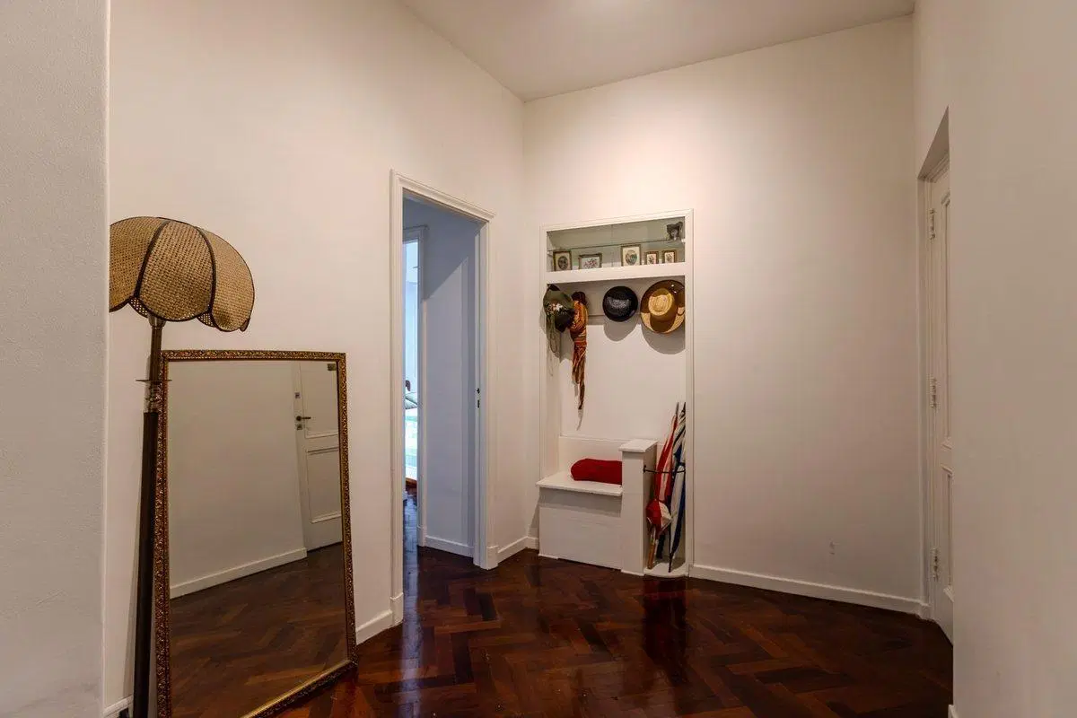 VENTA DEPARTAMENTO 4 AMBIENTES SEMIPISO CABALLITO 5