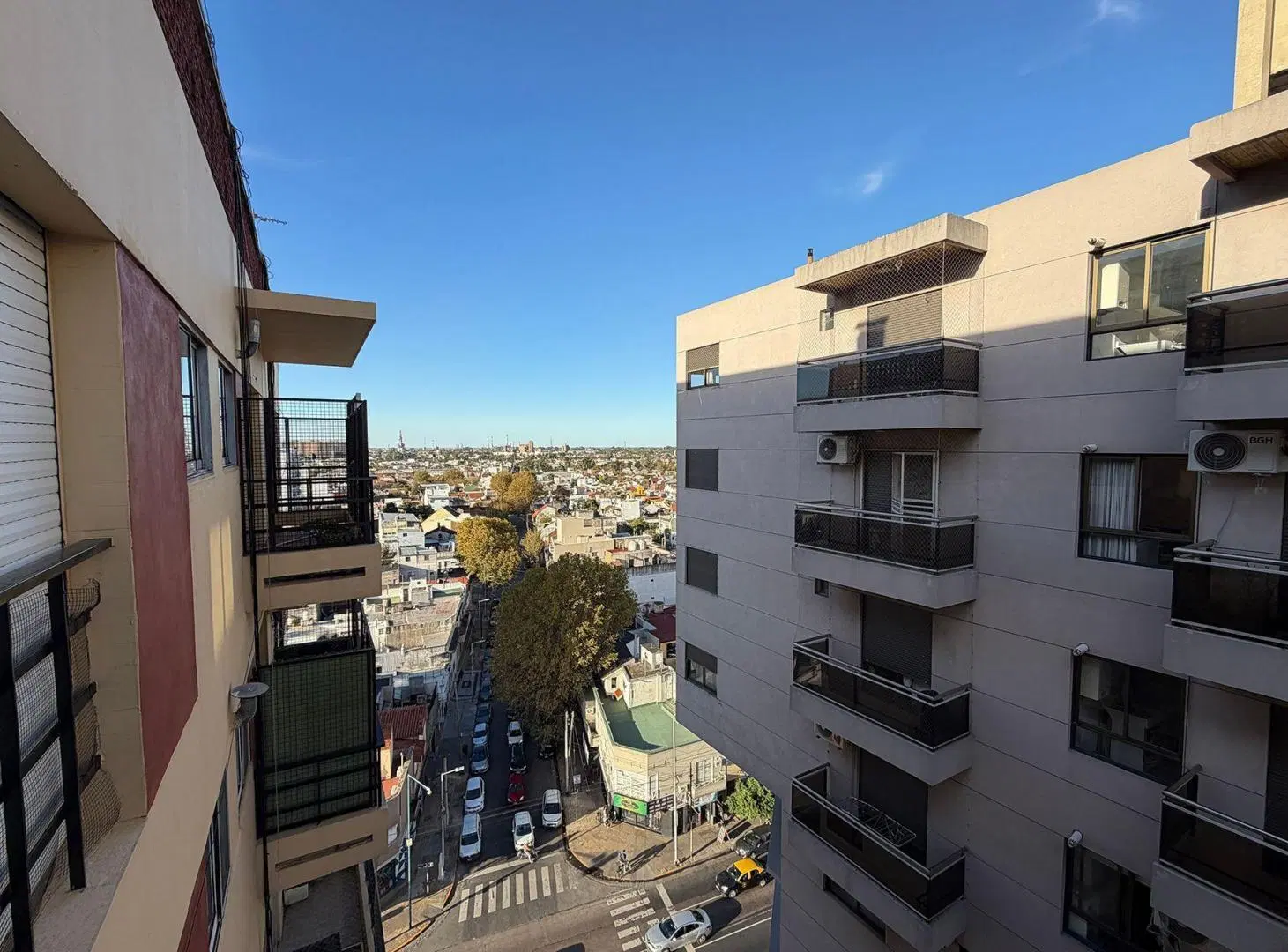 VENTA DEPARTAMENTO 3 AMBIENTES AVELLANEDA BALCON 5