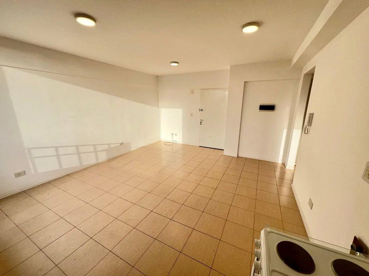 VENTA DEPARTAMENTO 2 AMBIENTES MUCHA LUZ POMPEYA 5