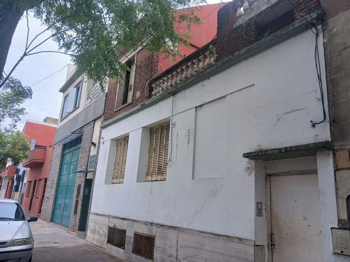 VENTA PH 4 AMB A REFACCIONAR SIN EXPENSAS FLORES 3