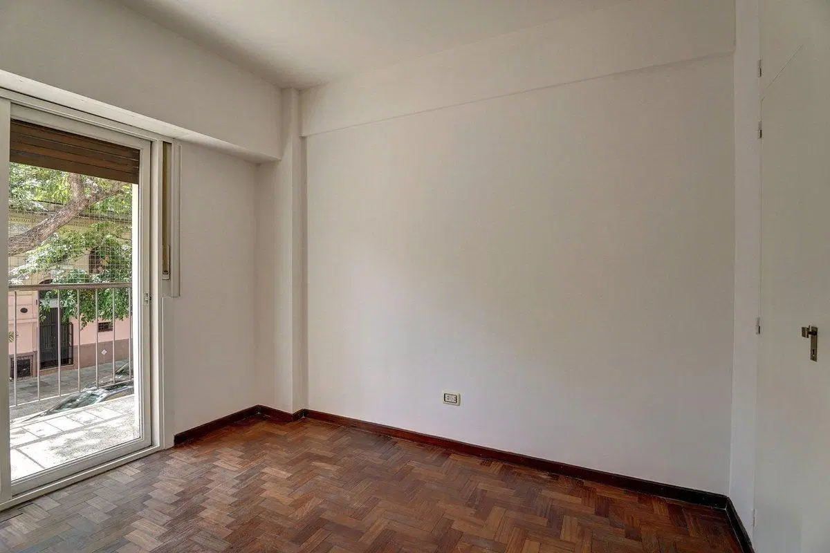 VENTA DEPTO 2 AMBIENTES FLORES BAJAS EXPENSAS 5