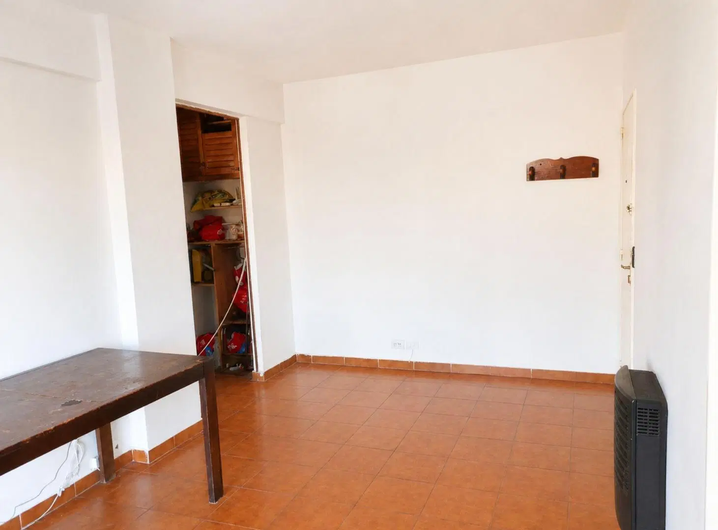 VENTA DEPARTAMENTO 2 AMB A MTS CENTRO AVELLANEDA!! 4