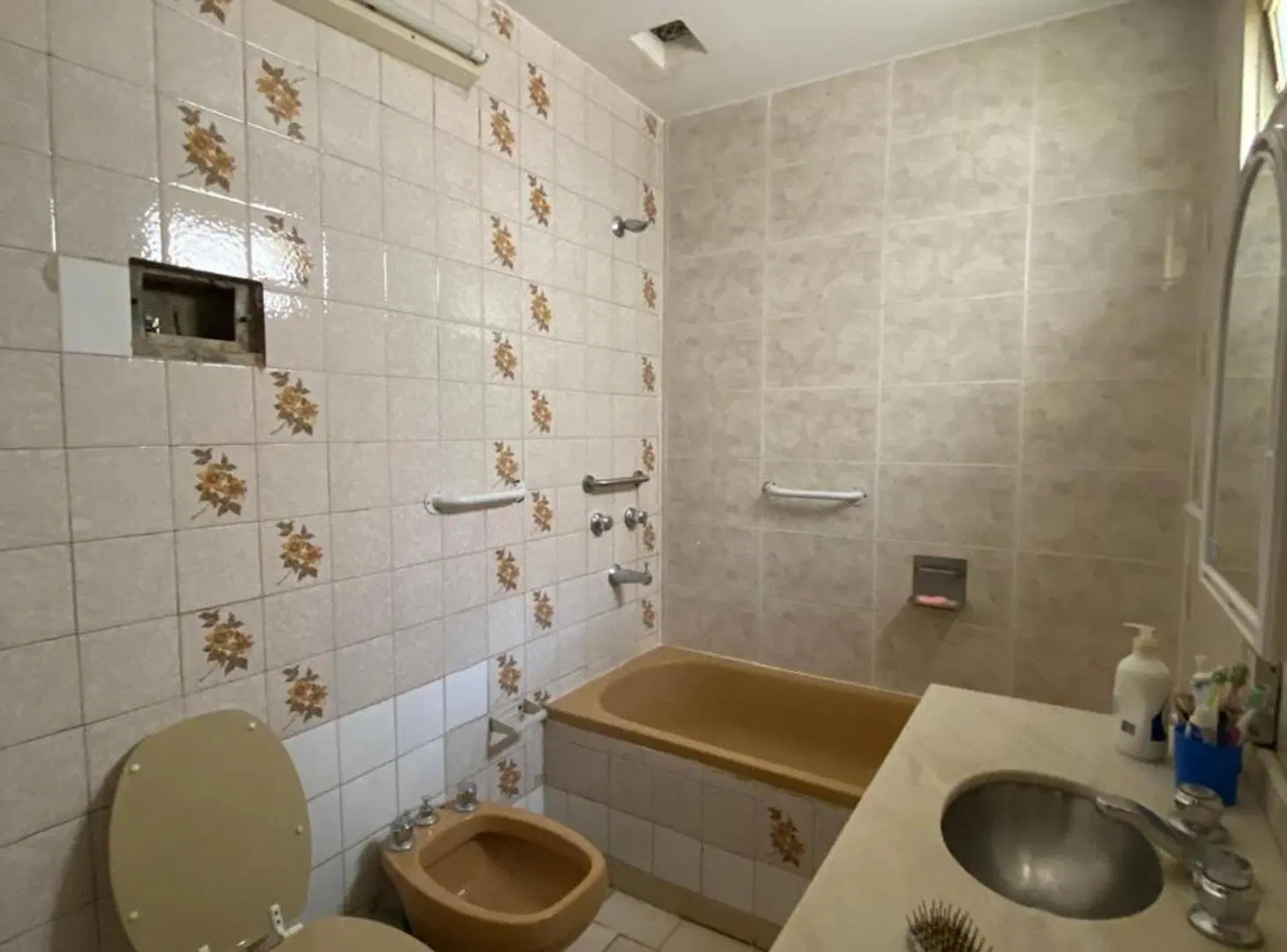 VENTA PH CON LOCAL Y TERRAZA 5