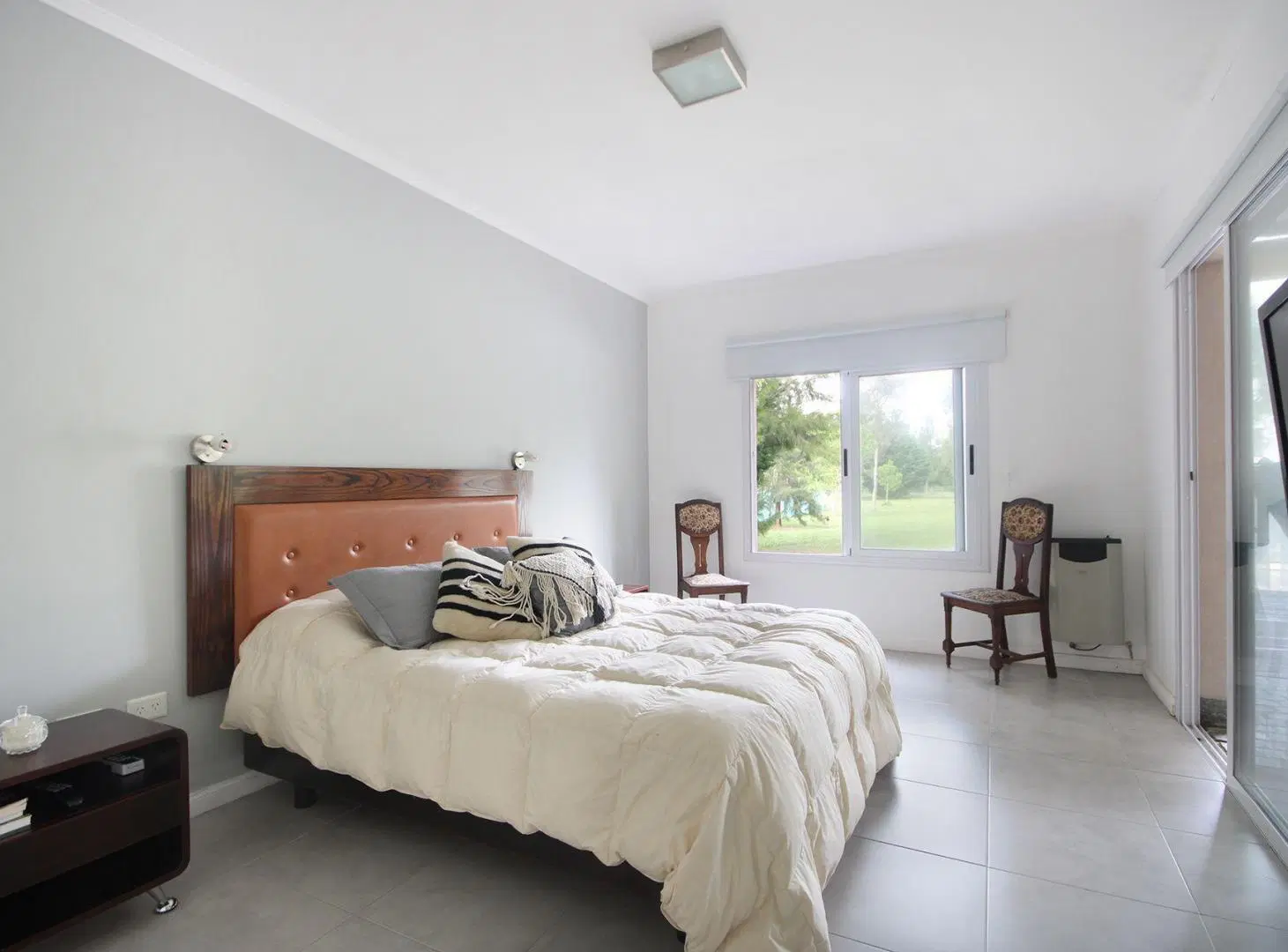 VENTA CASA 5 AMBIENTES EN MIRALAGOS 1 3