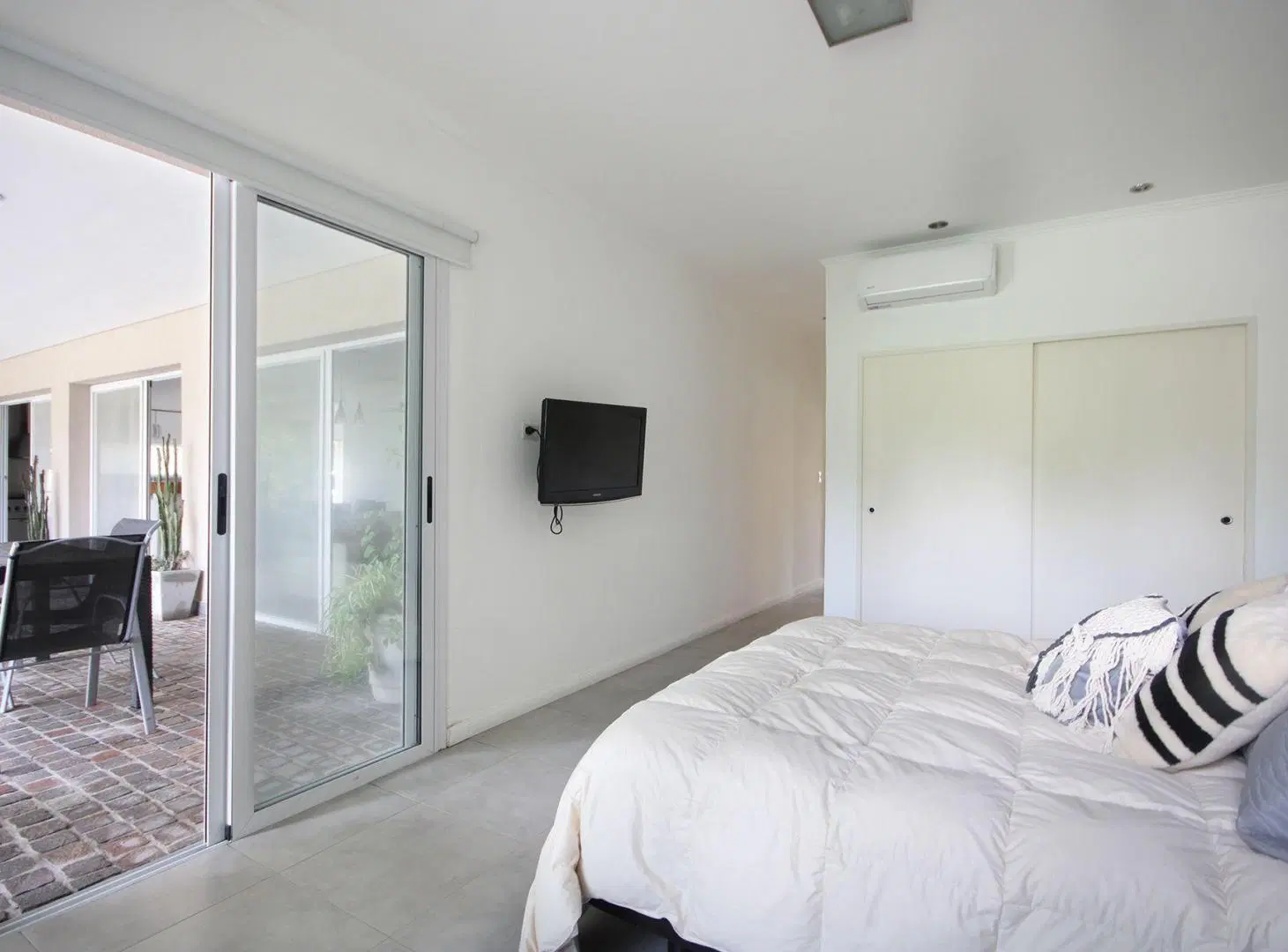 VENTA CASA 5 AMBIENTES EN MIRALAGOS 1 5