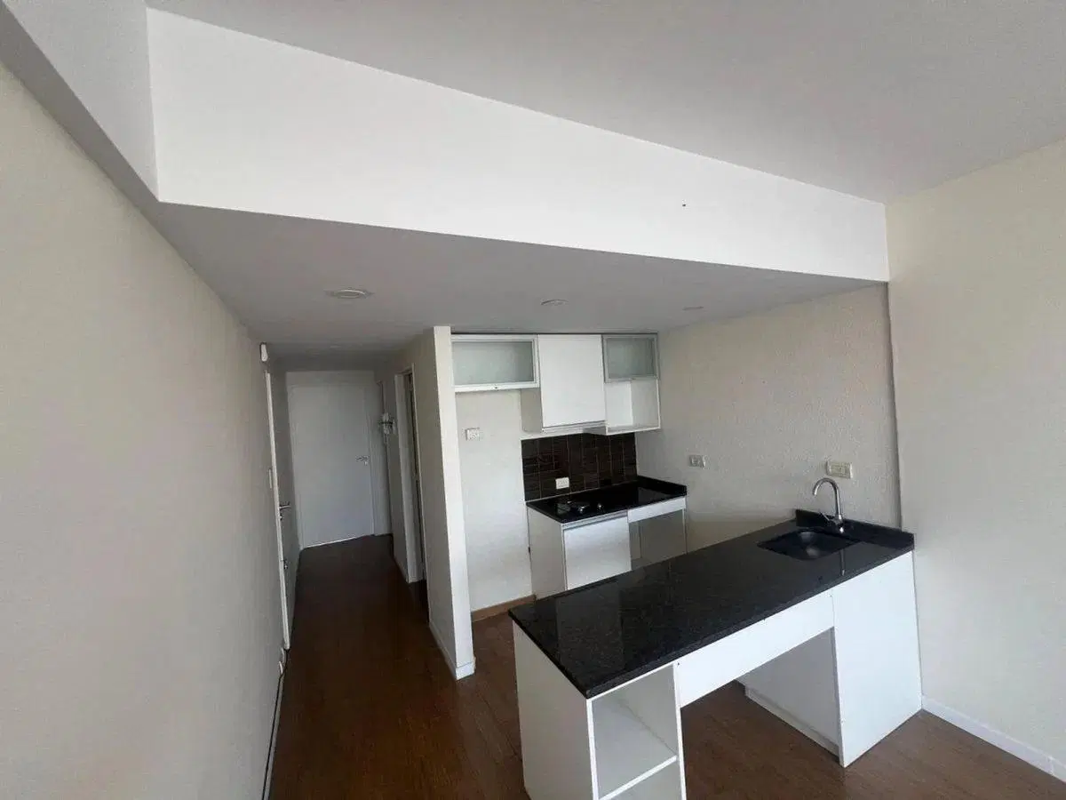 VENTA DPTO DOS AMB C BALCON A LA CALLE PARQUE CHAS 2