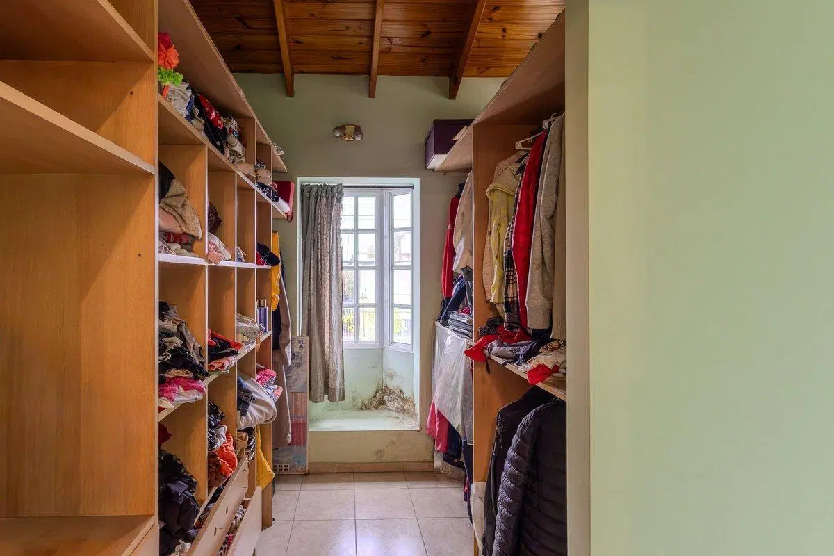 CASA 7 AMBIENTES EN VENTA SAN JUSTO CON PILETA 3