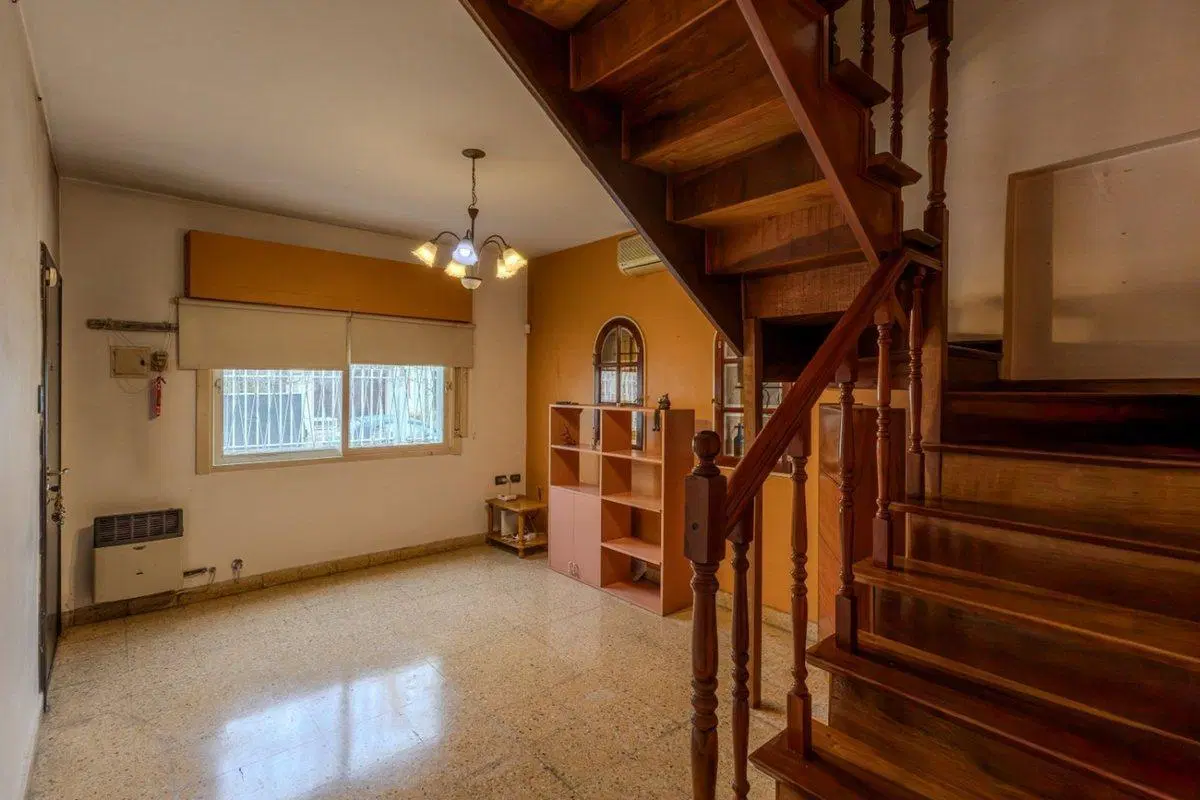 CASA 7 AMBIENTES EN VENTA SAN JUSTO CON PILETA 4