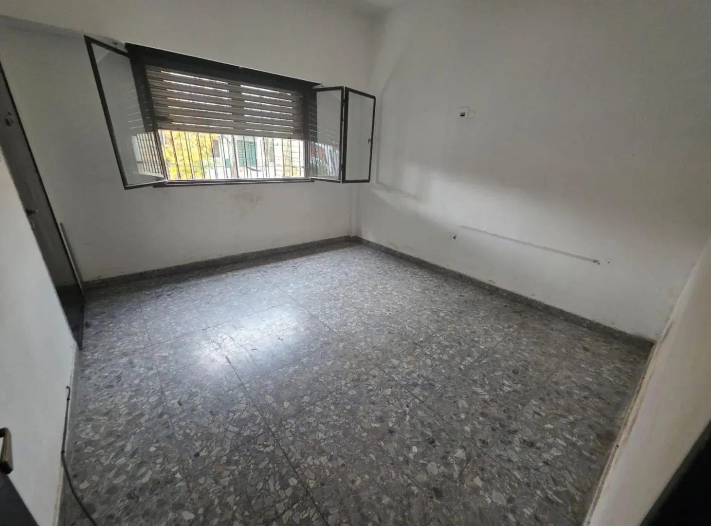VENTA CASA 3 AMBIENTES FONDO JARDIN 4