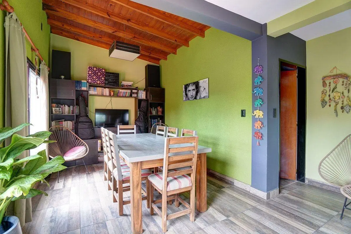 Venta Casa 4 Ambientes Lomas del Mirador 4
