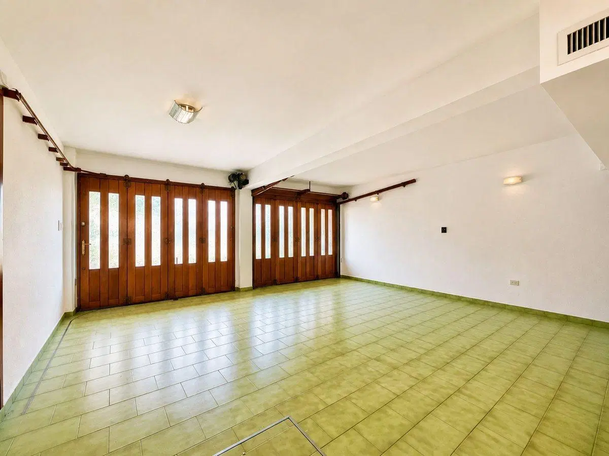 Venta Casa 6 amb Monte Grande GARAGE QUINCHO 3