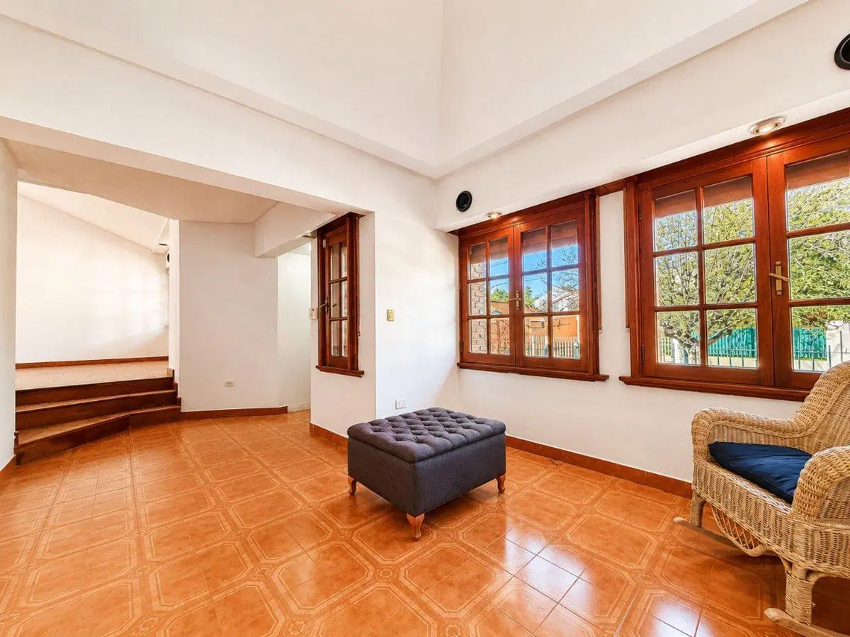 Venta Casa 6 amb Monte Grande GARAGE QUINCHO 4
