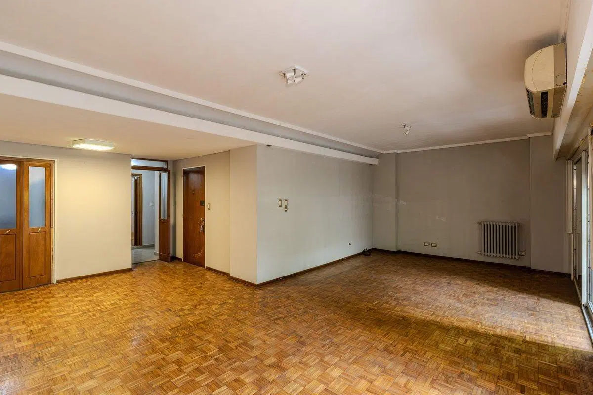 VENTA DEPARTAMENTO 4 AMBIENTES CON DEPENDENCIA 2