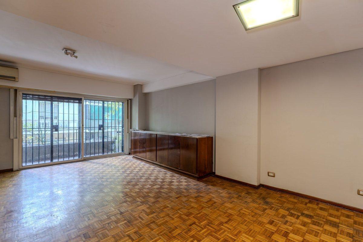 Foto de VENTA DEPARTAMENTO 4 AMBIENTES CON DEPENDENCIA, imagen 3