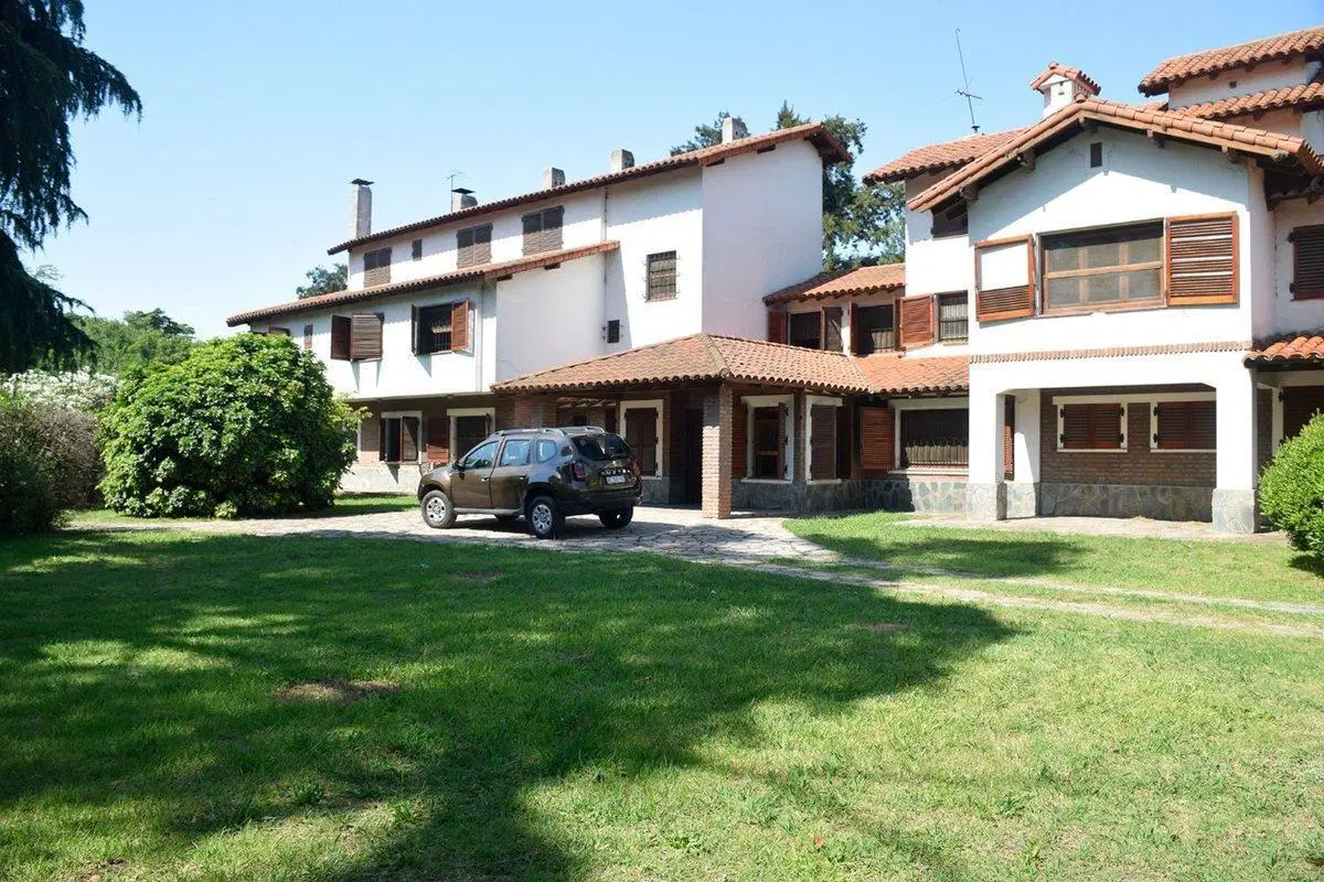 LOTE CON RESIDENCIA EN VENTA EN SAN MIGUEL 3