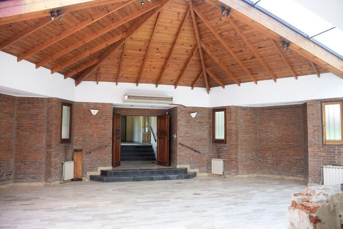LOTE CON RESIDENCIA EN VENTA EN SAN MIGUEL 5