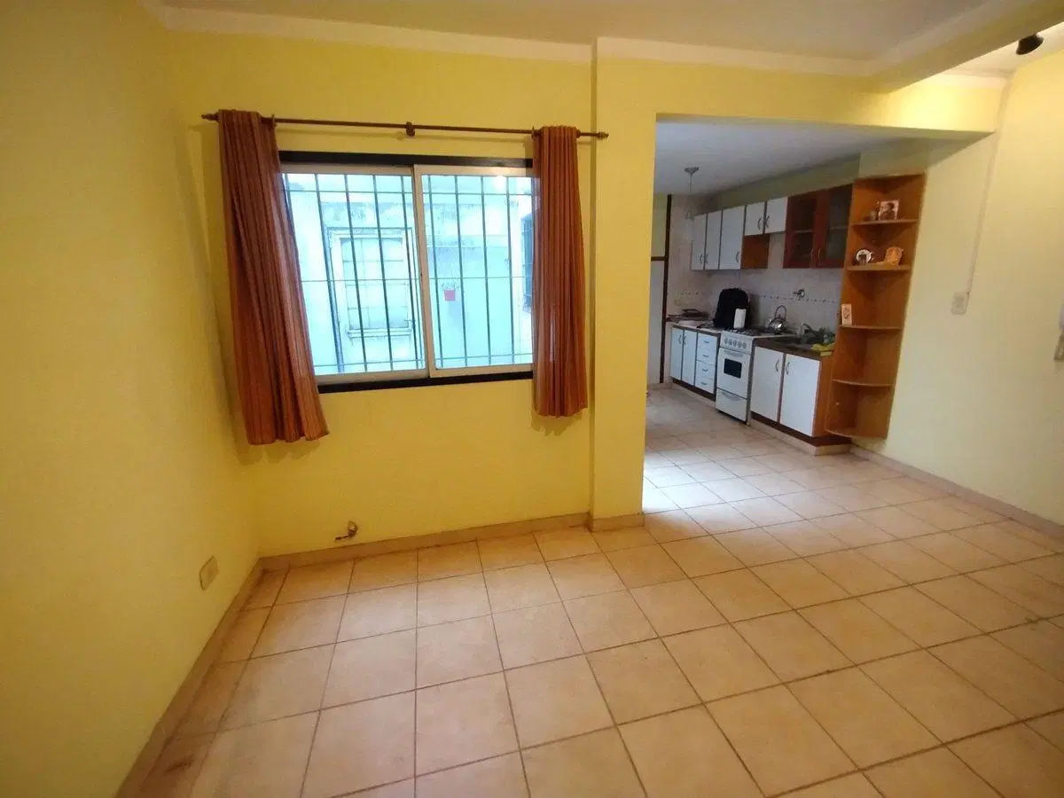 MODERNO PH 2 AMB EN VENTA EN FLORES CON PATIO 2