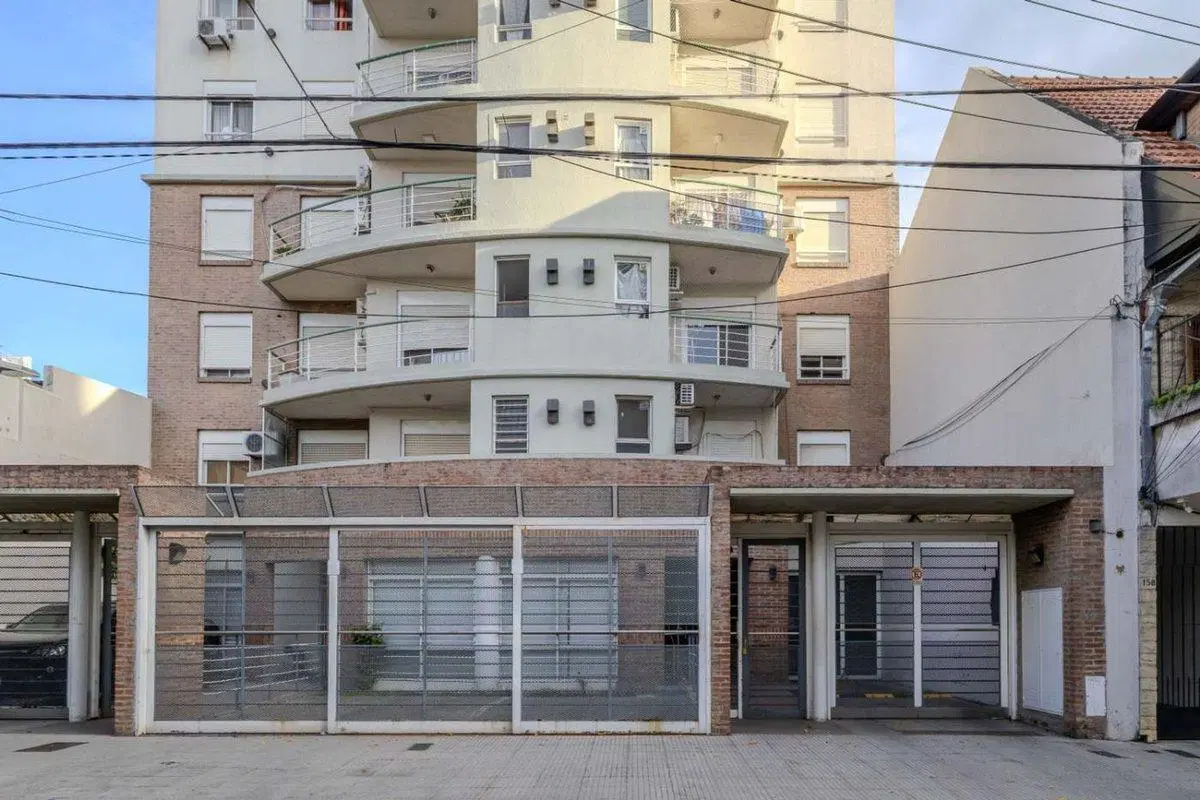 VENTA DPTO 3 AMB CON BALCON REMEDIOS DE ESCALADA. 3