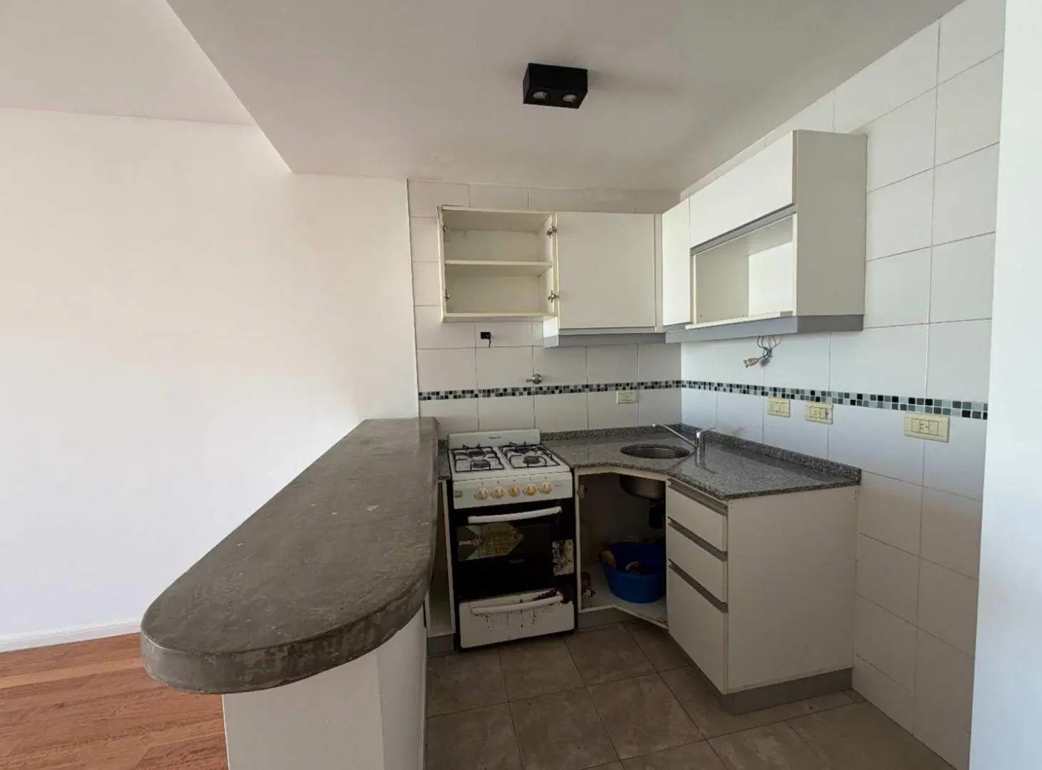 ALQUILER MONOAMBIENTE CON BALCON SAN CRISTOBAL 2