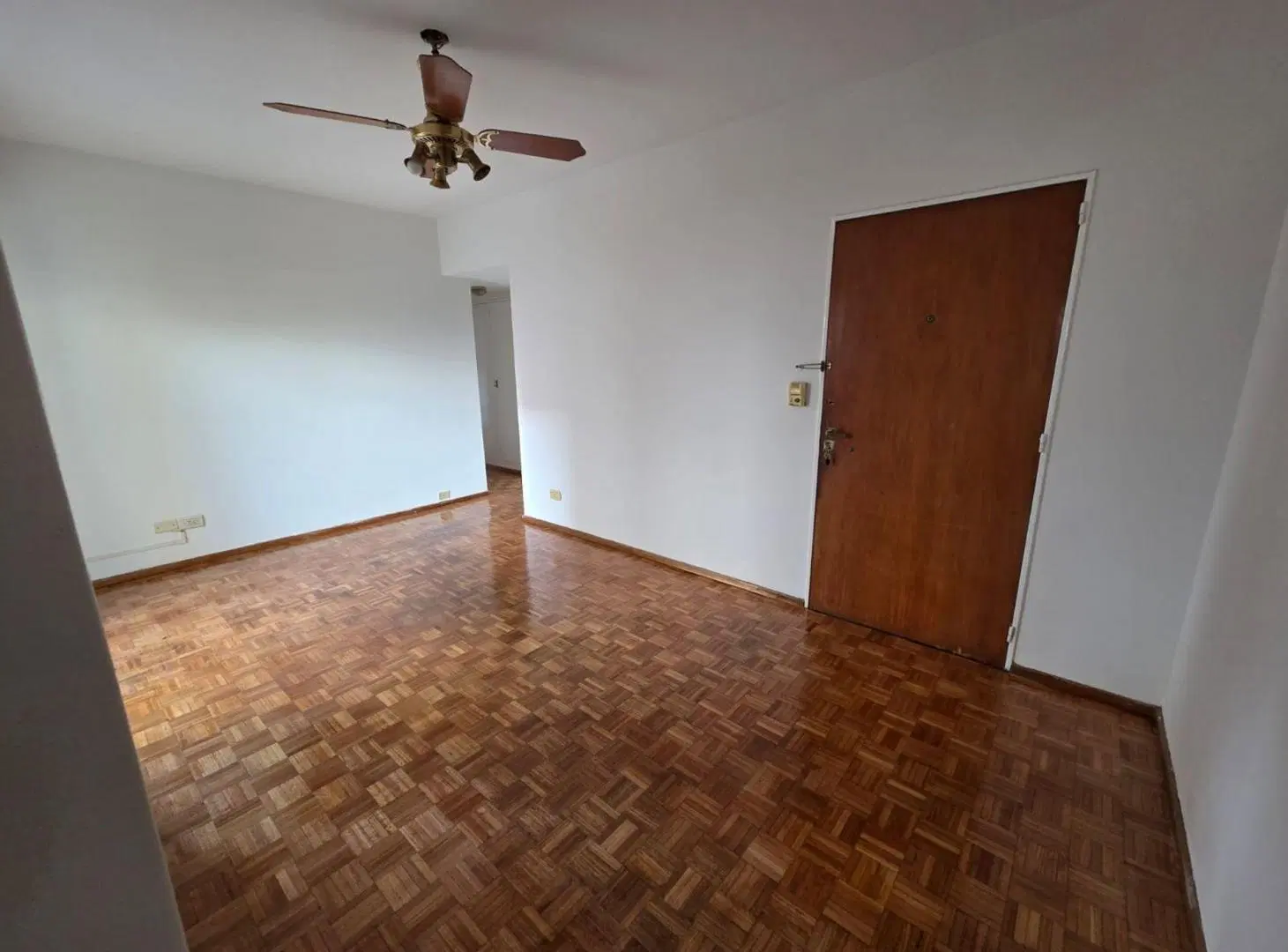 Alquiler 3 ambientes con balcon parque Centenario 4