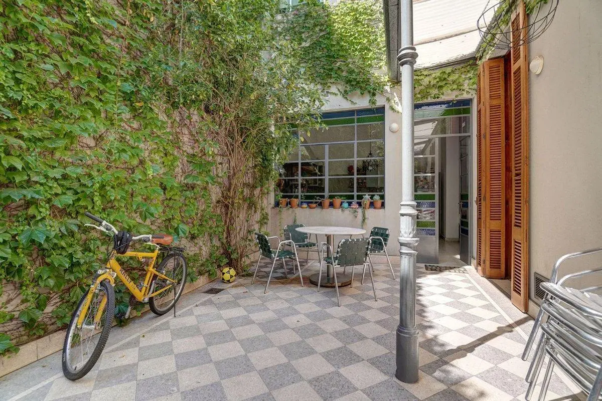 CASA EN VENTA CABALLITO CON TERRAZA PATIO Y SOTANO 2