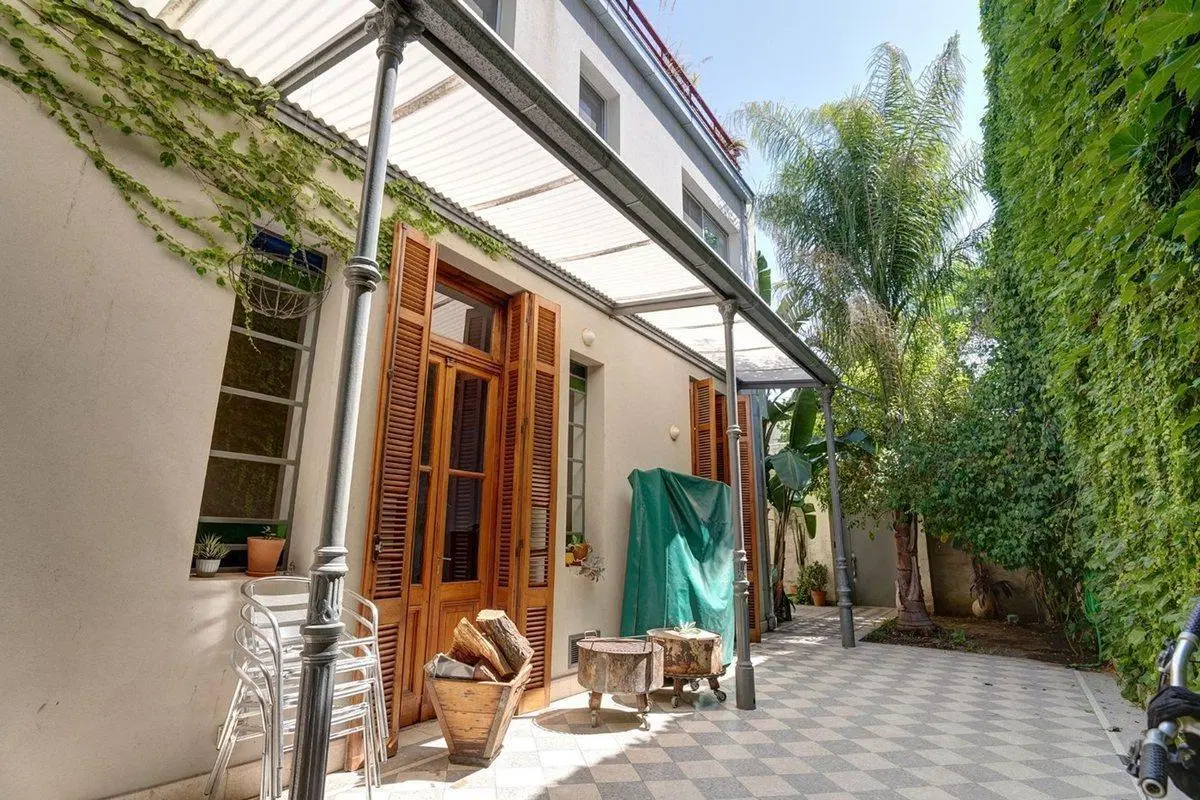 CASA EN VENTA CABALLITO CON TERRAZA PATIO Y SOTANO 3