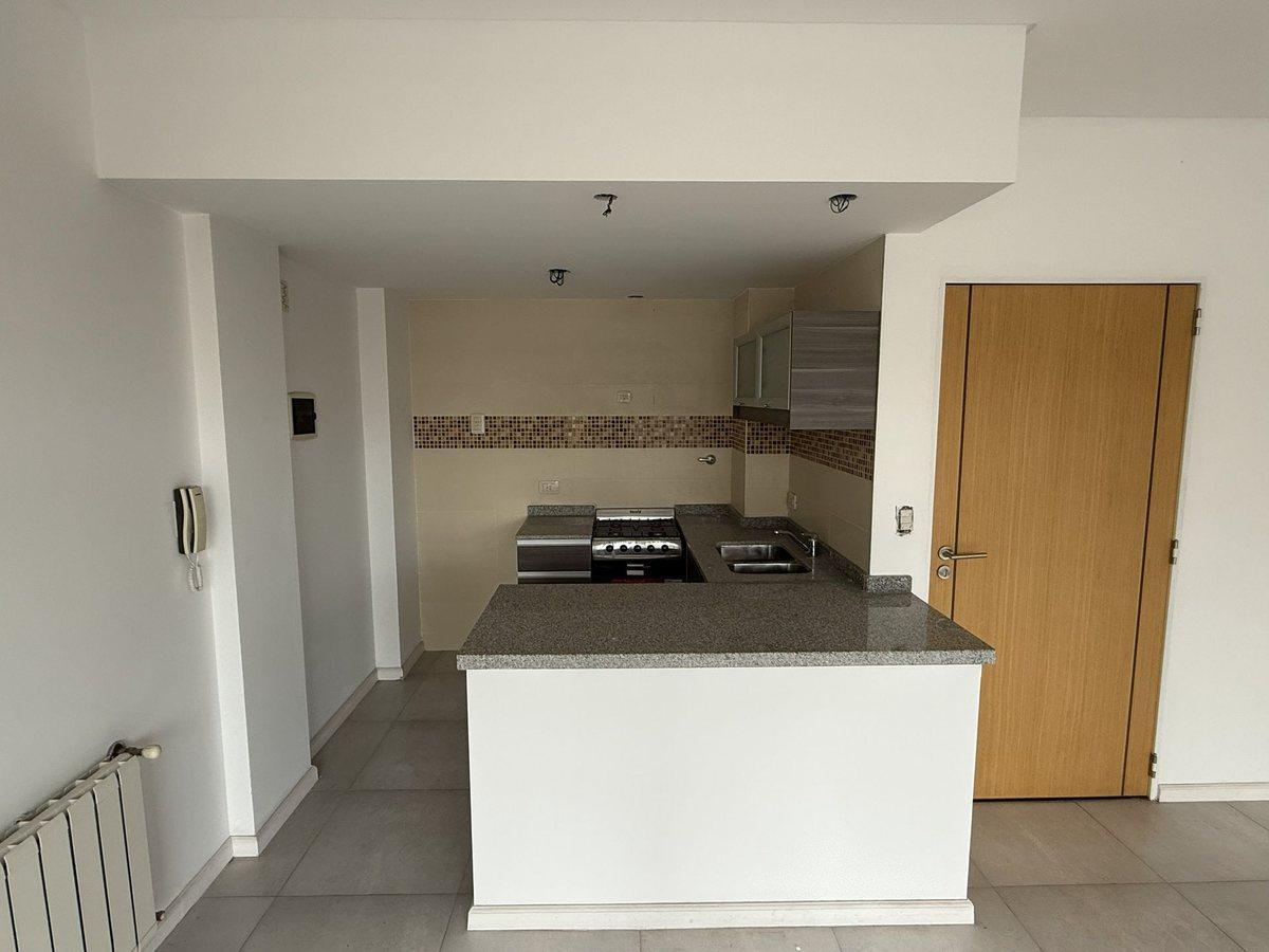 Foto de VENTA DEPARTAMENTO 2 AMB A ESTRENAR BALCON FLORES, imagen 1