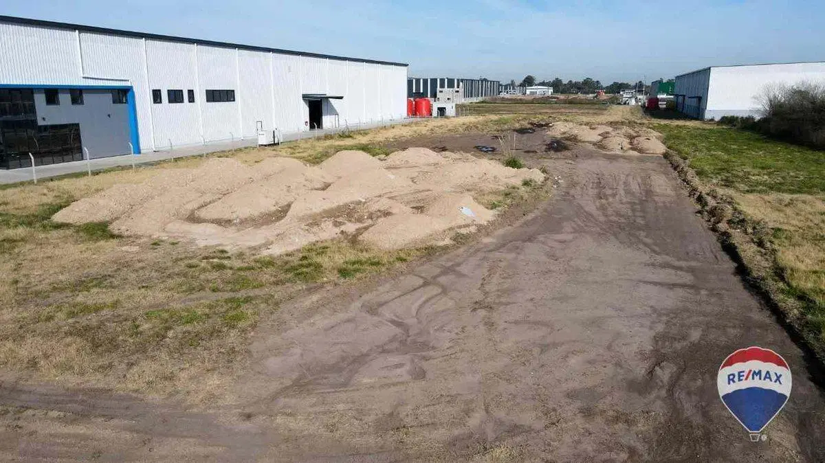 LOTE EN POLO INDUSTRIAL SPEGAZZINI FINANCIACION 5
