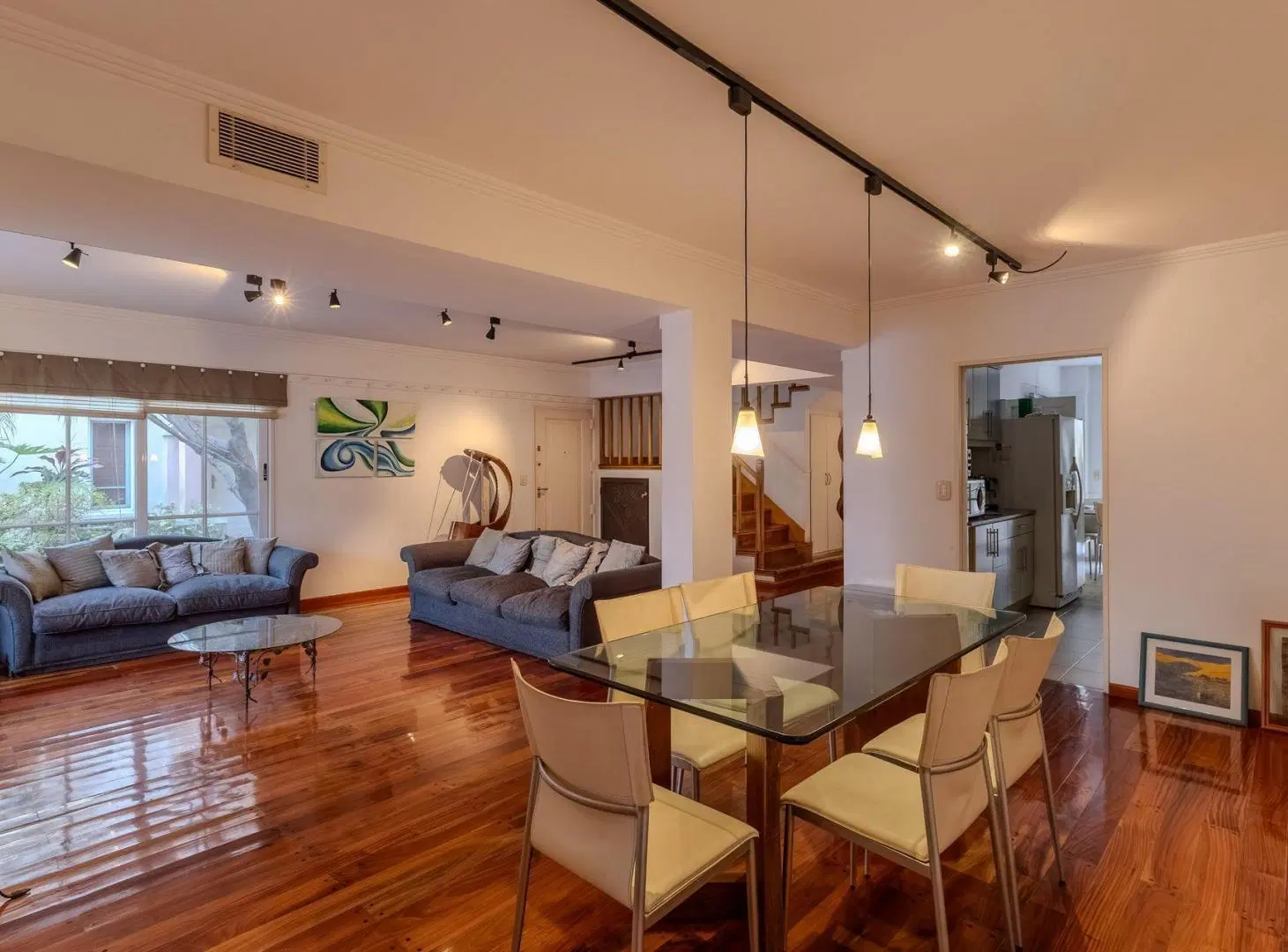 VENTA CASA CON SEGURIDAD PRIVADA -VILLA DEL PARQUE 3
