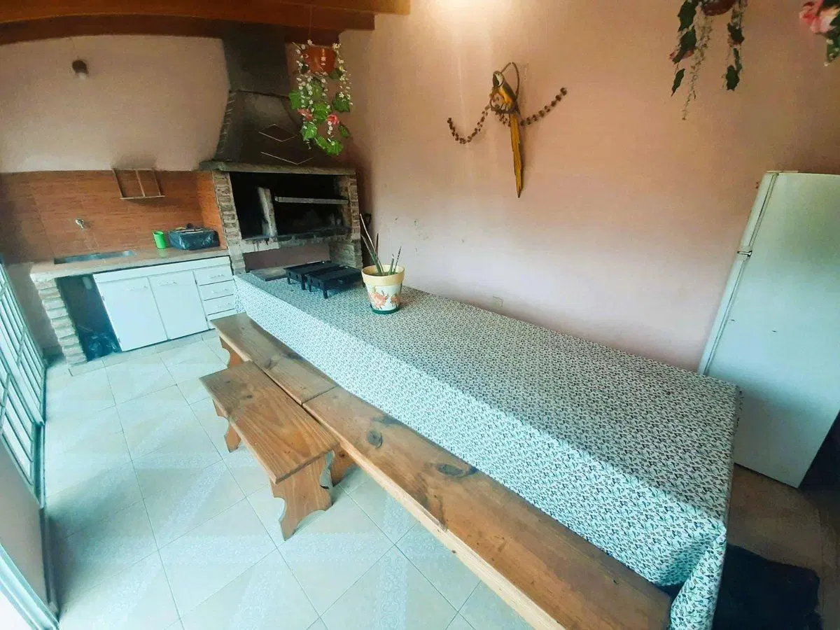 VENTA CASA 4 AMBIENTES MERLO QUINCHO Y COCHERA 5