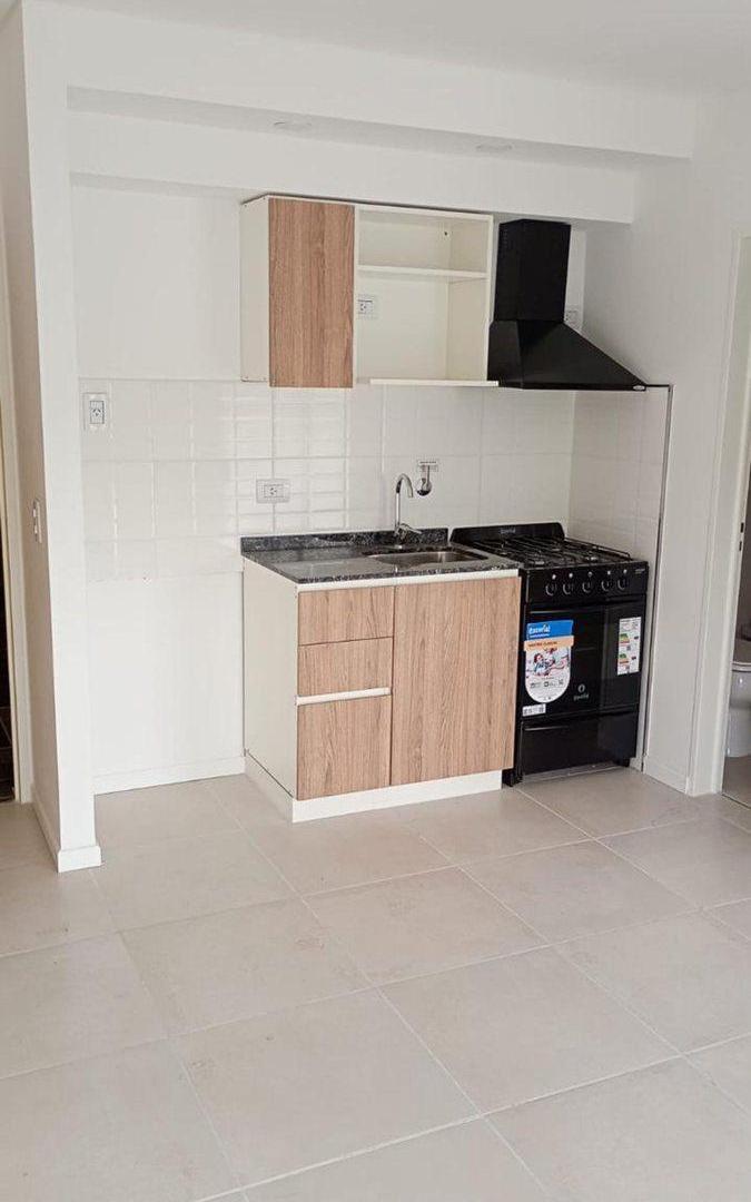 Foto de VENTA MONOAMBIENTE CON BALCÓN - SANTOS LUGARES, imagen 2