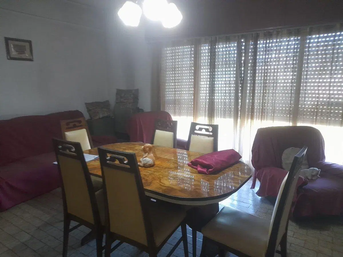 VENTA CASA MULTIFAMILIAR 6 AMB C/LOCAL EN TAPIALES 5