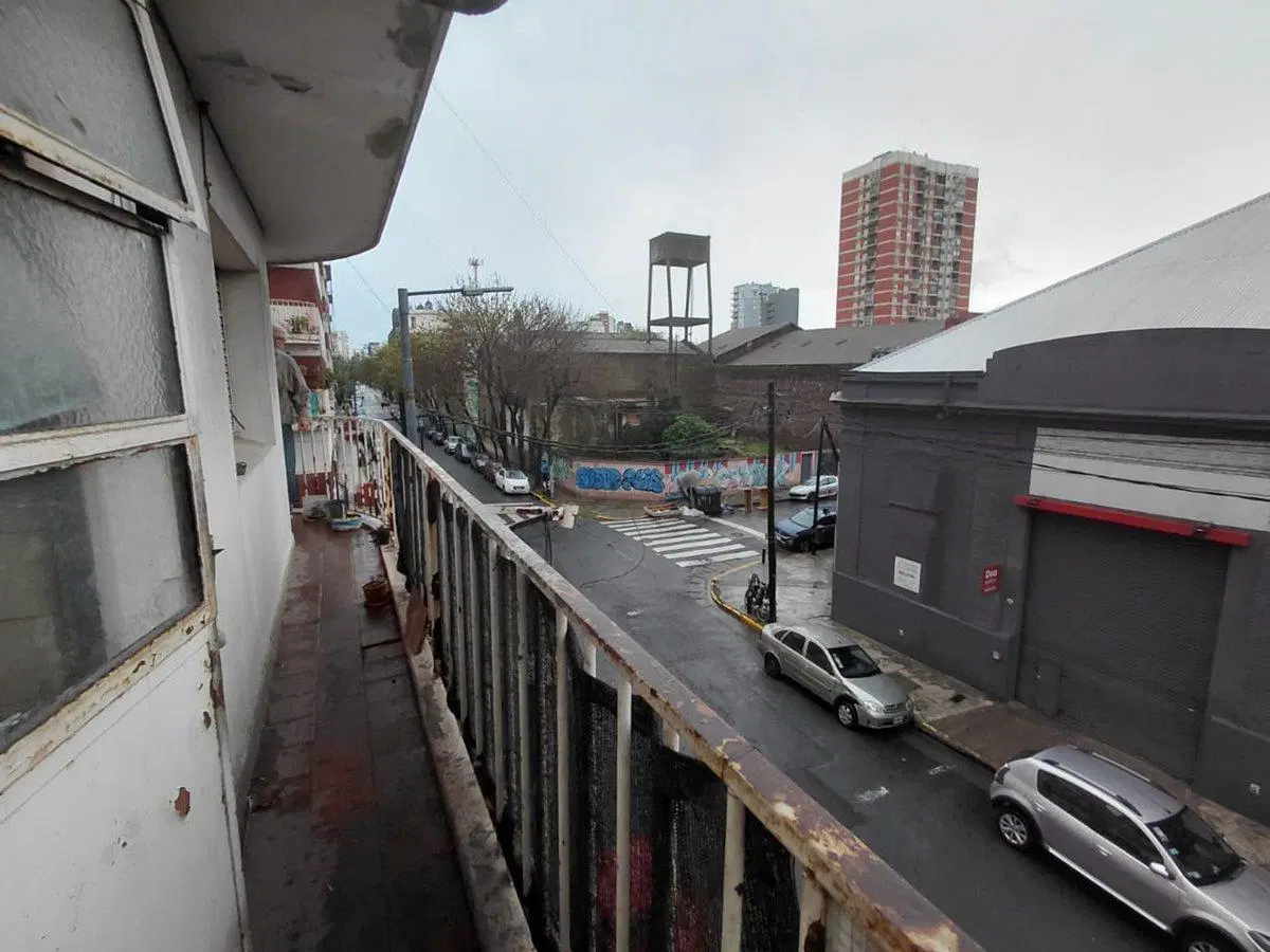 DEPARTAMENTO VENTA 3 AMBIENTES LA BOCA CON BALCON 4